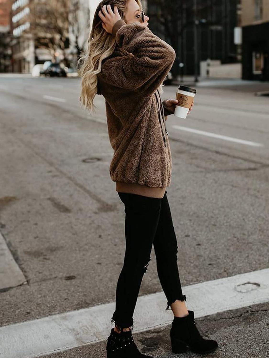 Womens Athletic Fuzzy Hoodies Sherpa Pullover Hoodie for Women Zip Oversized Plush Hoodie with Pockets